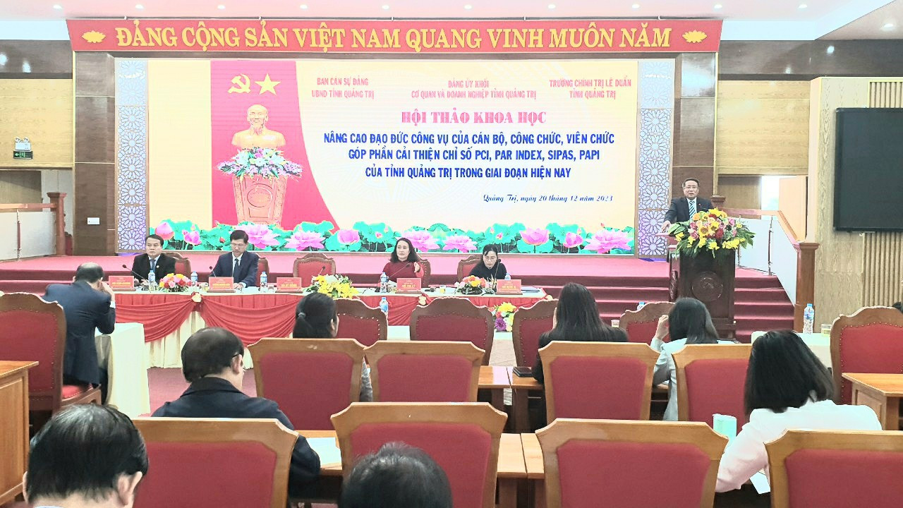 Ph&oacute; Chủ tịch Thường trực UBND tỉnh H&agrave; Sĩ Đồng ph&aacute;t biểu chỉ đạo tại hội thảo - Ảnh: LT